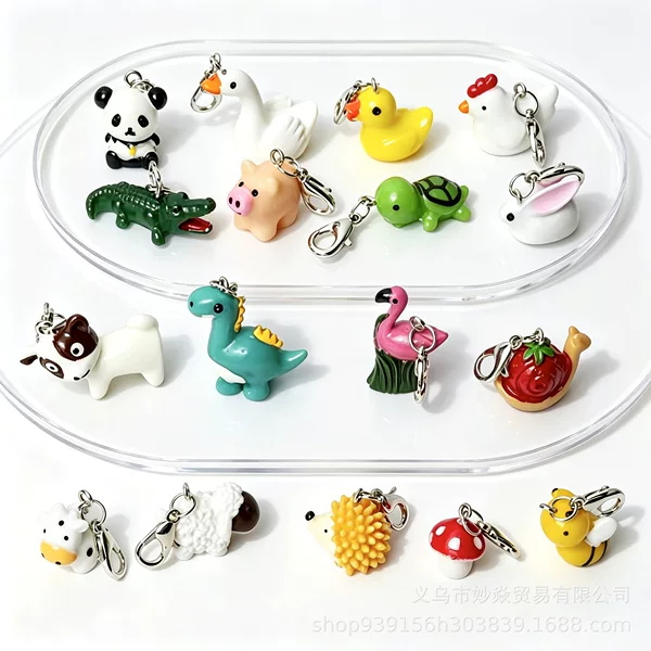 Amazon hot sale cute three-dimensional small animal jewelry pendant cartoon resin creative small pendant schoolbag shoes ornaments