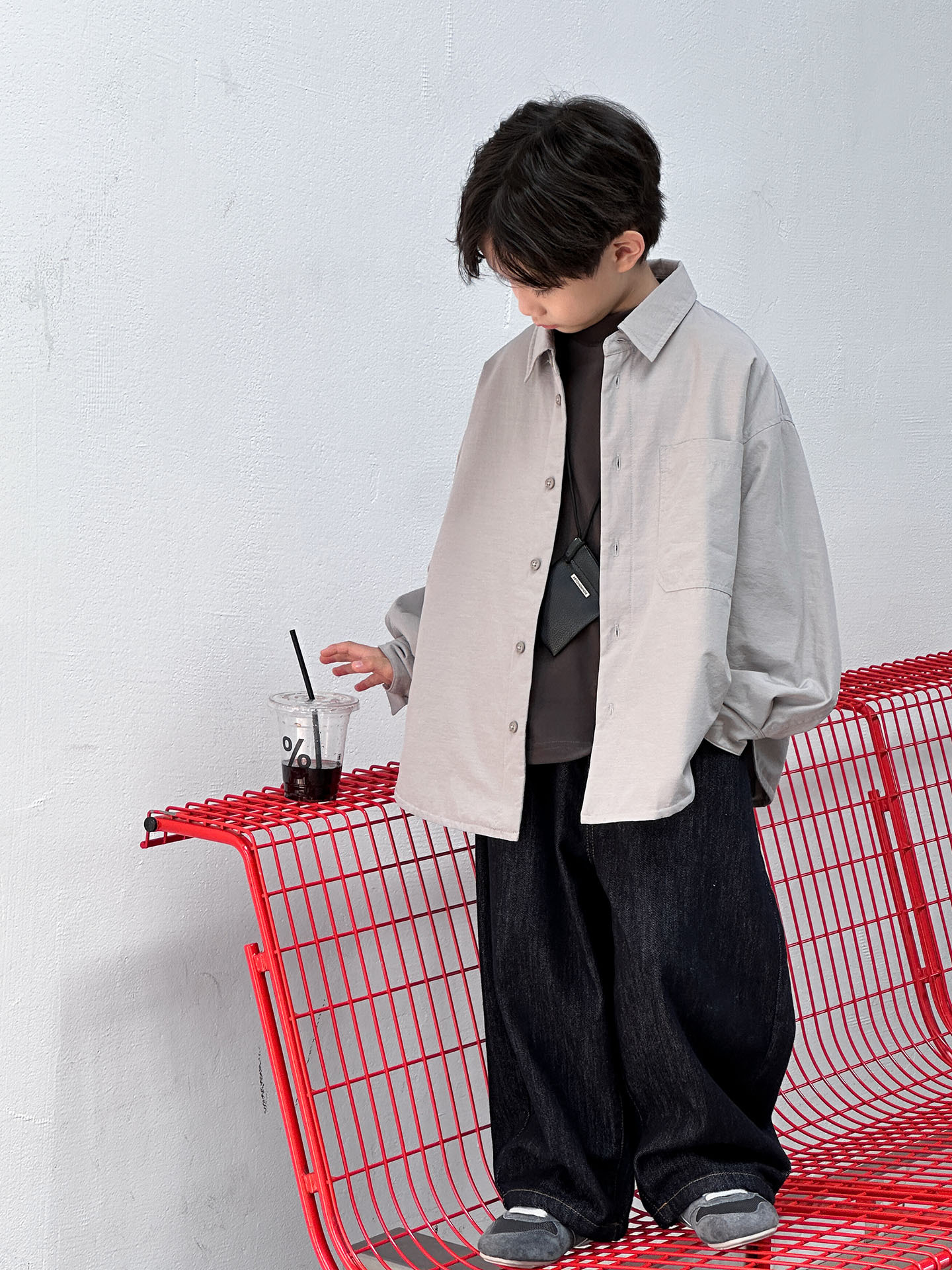 McCarthy ropa infantil para niños camisas de algodón engrosadas otoño / invierno 2025 nuevo tipo de ropa de invierno de moda para niños de tamaño medio