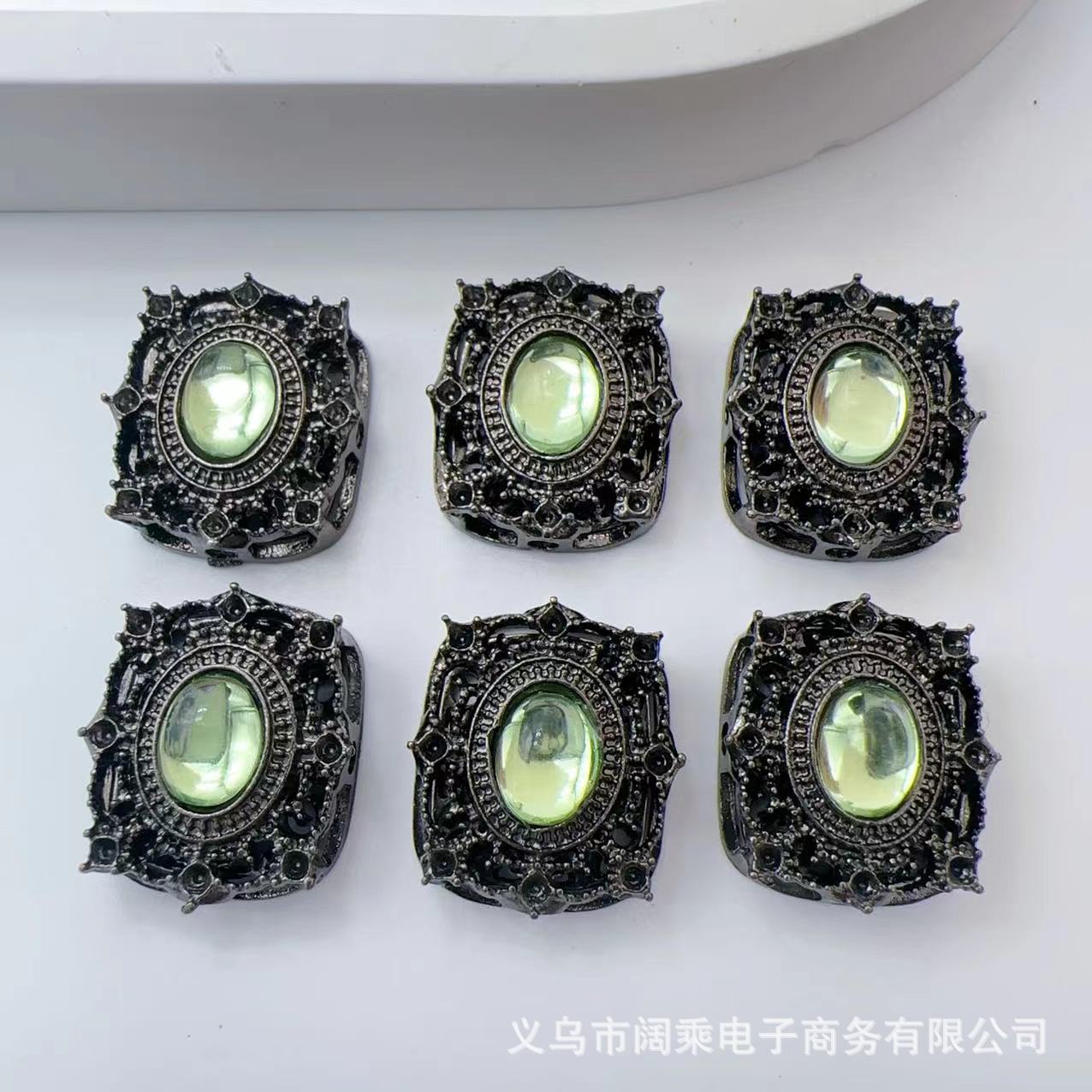 ダイヤモンドの長い方の大きい魔の箱の多い八穴のジルコニウムのdiyの手作りのビーズのブレスレットのネックレスの合金のアクセサリーのビーズの部品