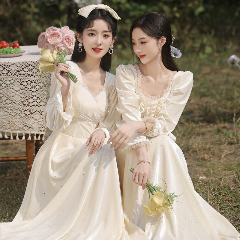 Champagne-Colored Bridesmaid Dresses for Women 2026 New Spring and Autumn Long-Sleeve Velvet Sister Group Dresses, Niche Style for Annual Meetings and Can Be Worn Casually
