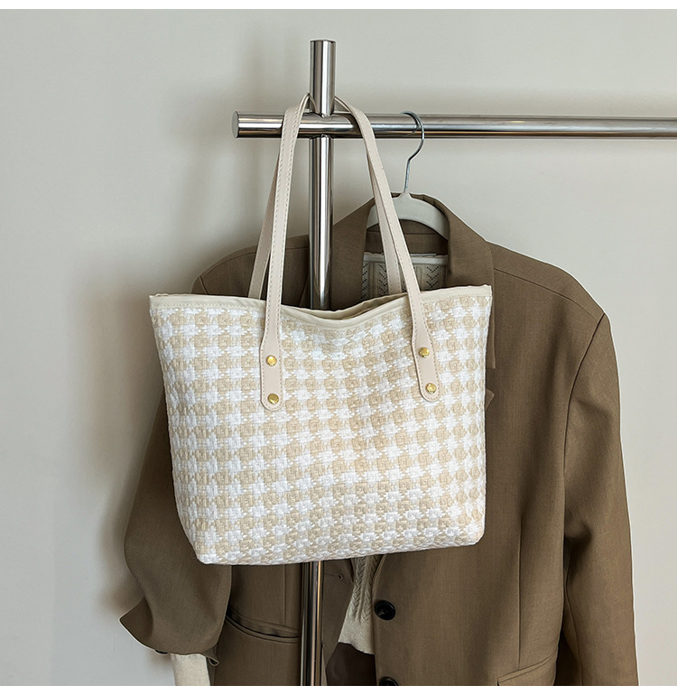 Casual commuting women's bag 2025 Spring checkered simple, stylish and trendy single-shoulder crossbody bag tote bag undefined