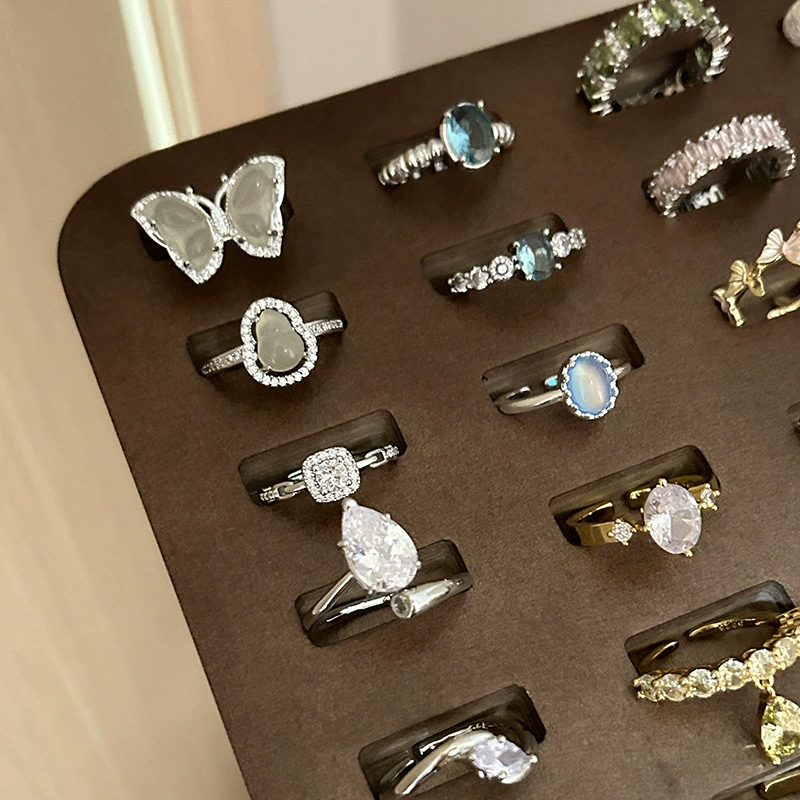 Ring Universal zirconium, diamond-encrusted, light-luxury style