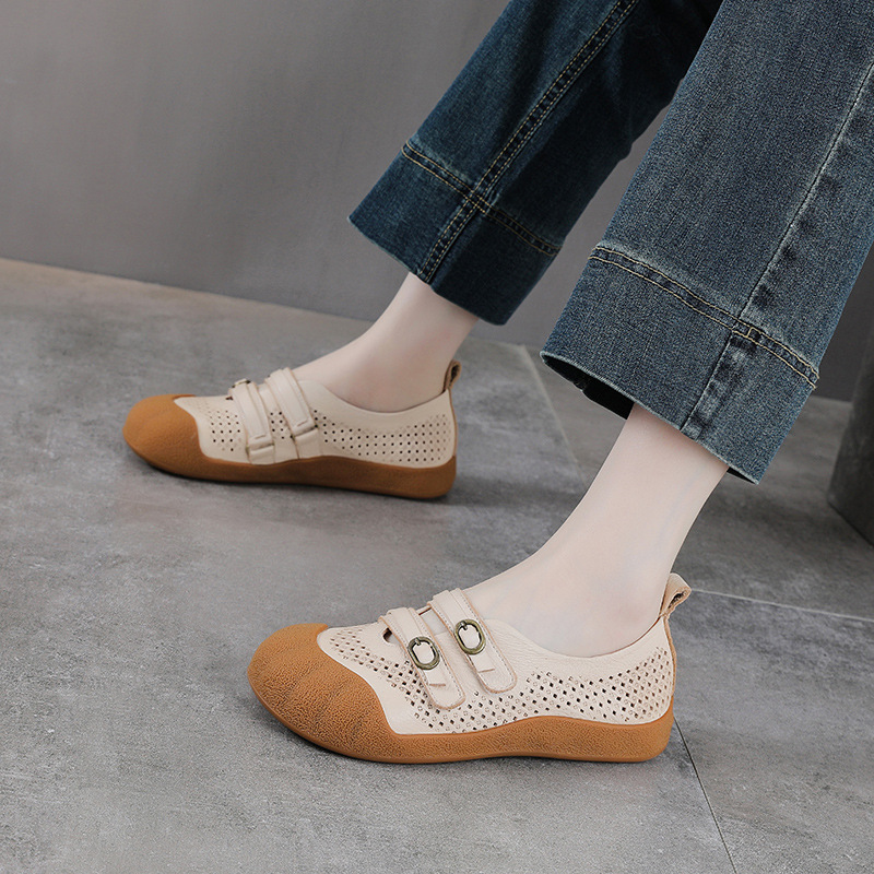 Sandal nữ da bò thật phong cách cổ điển, đế bệt, mũi kín, thiết kế thoáng khí họa tiết rỗ — màu nâu