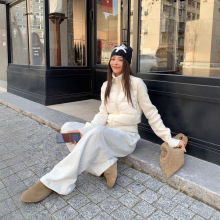 TTOO VOUIS秋季新款2293毛织袖拼接90白鸭绒轻盈保暖羽绒服女厚