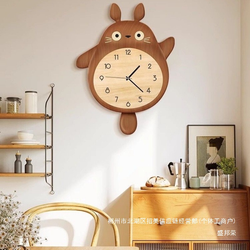 Factory Direct Sales Totoro Cartoon Log Wall Clock Decorative Painting Restaurant New Clock Creative Living Room Clock Wall Hanging