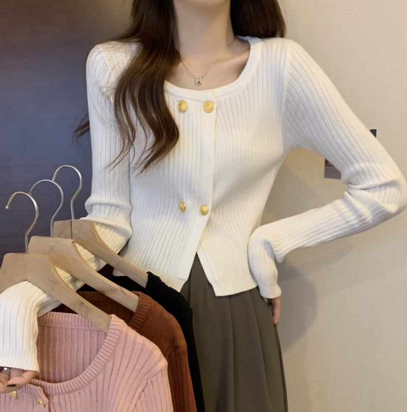 【中国直邮】茵如澜 复古方领秋冬新款小众百搭修身针织开衫 白色