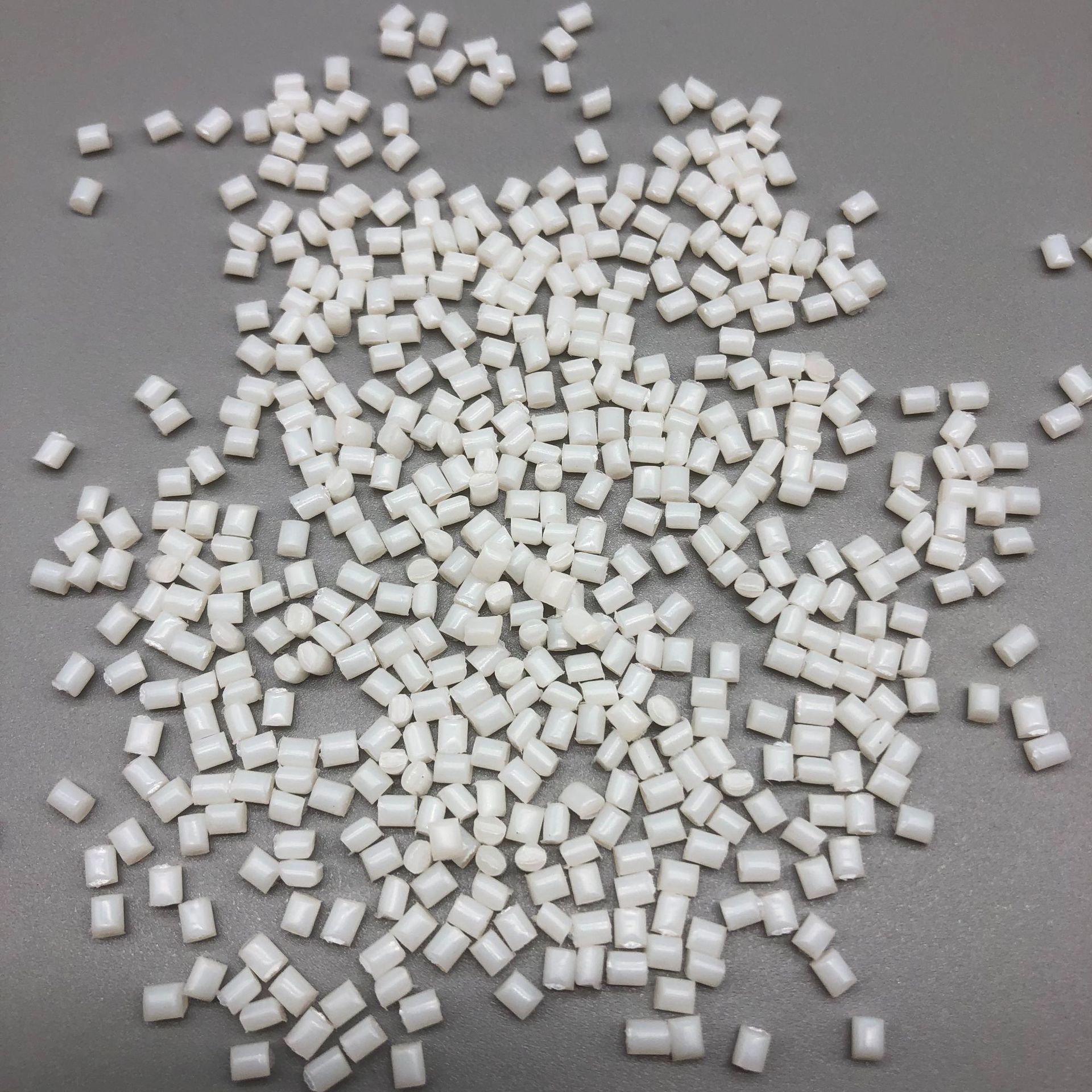 PET+30%GF增强 直发器 卷发器 直发梳 高温外壳原料