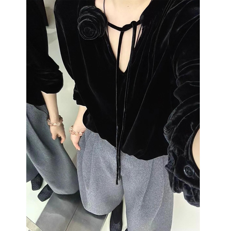 French Dark Style Velvet Lace-Up Shirt for Women 2025 Autum New Long-Sleeved Cut Out Flower Decoration Slimming Look Top