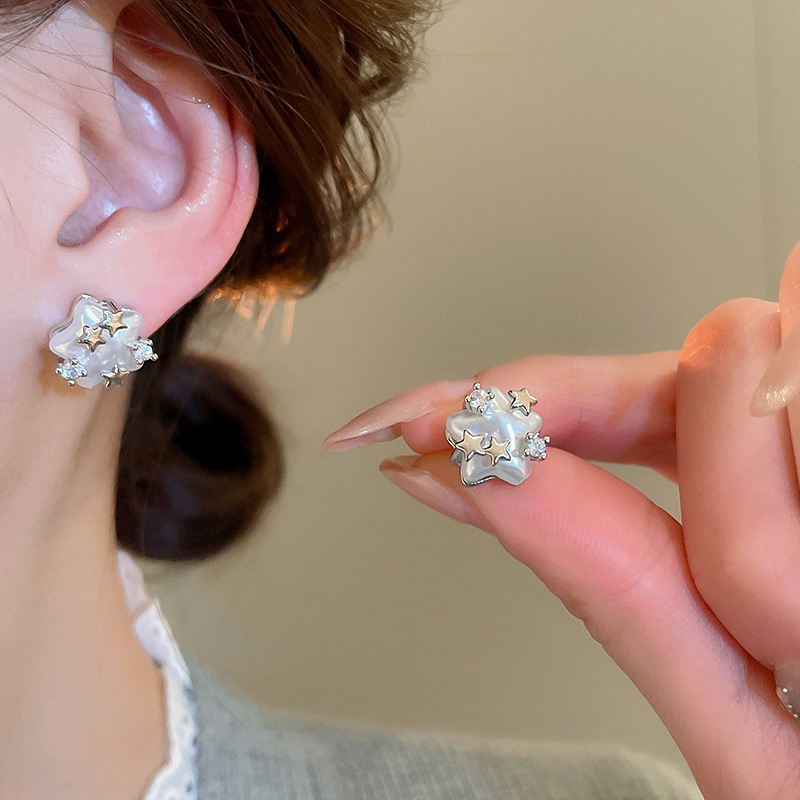 Pendientes de perlas de flor de circón de aguja de plata, pendientes de lujo de alta gama de lujo ligero exquisito, pendientes de todo fósforo blanco de moda de nicho al por mayor