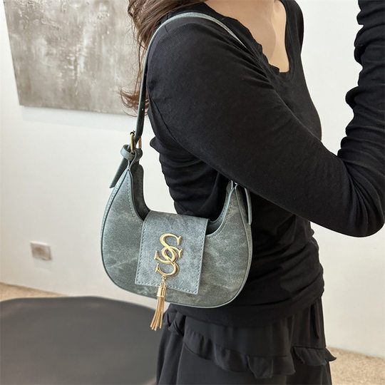 Popular Bag Women's 2024 Summer Simple New Arrival Beautiful Personality Hand Bag Women's Underarm Trendy Fashion Crescent Bag