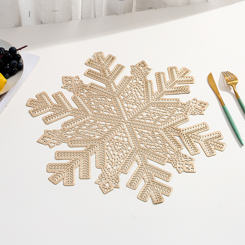 Copo de nieve de Navidad transfronterizo mantel de pvc decoración de restaurante de Navidad restaurante occidental bronceado tapete de mesa hueca al por mayor