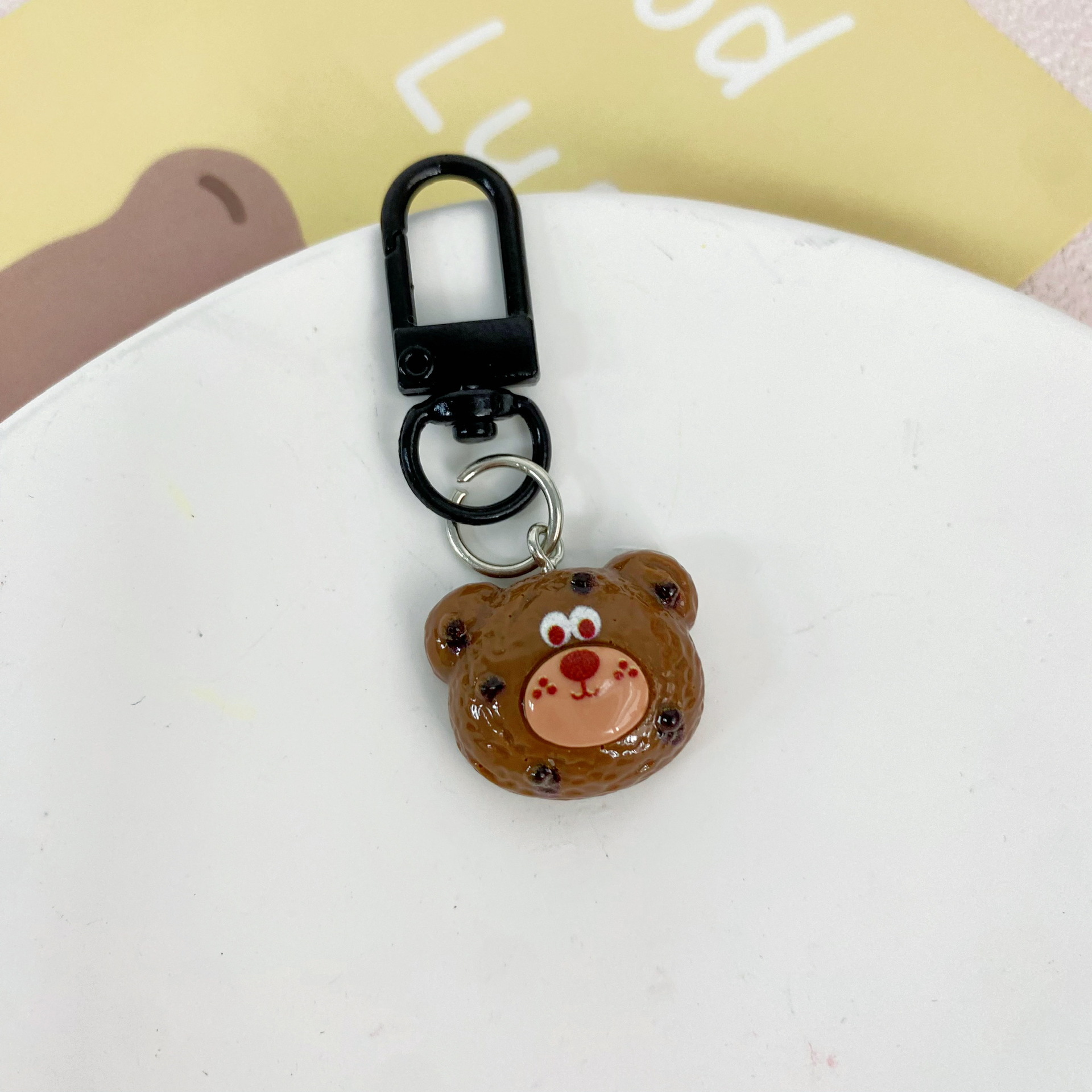 Portachiavi a forma di biscotto con testa d'orso, grazioso ciondolo per studenti, squisito e creativo, accessorio regalo per il migliore amico, ornamento da appendere._voghion.com