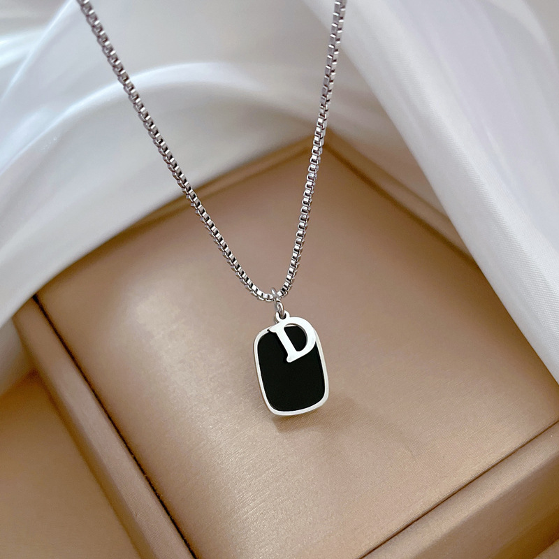 【 All-titanium Steel 】 Square D-shaped minimalist style furnace real gold necklace, female Instagram influencer collarbone chain pic 3