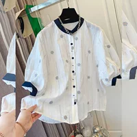 Летняя новая дизайнерская рубашка с короткими рукавами и вышитыми цветами, женские свободные нишевые рубашки больших размеров, трендовые милые рубашки