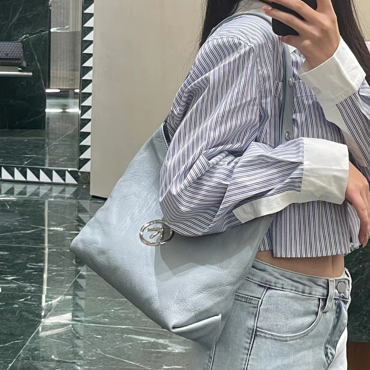 GROTT0 アロー バッグ ノンセクシュアリズム ブラックストーン ホーボー ベジタブルタンニン鞣し プリーツ加工 本革 多用途 ショルダー クロスボディ ソフトバッグ