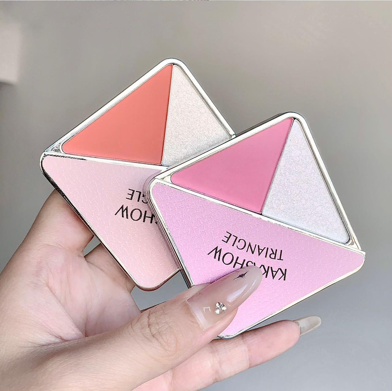 kakashow's rotating triangle two-color blush is a natural, smooth and color-enhancing matte Korean-style energetic blush with a swelling color undefined