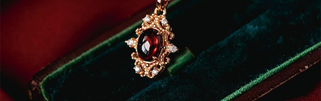 Garnet Pendant Necklace Palace Style Medieval Retro Jewellery_voghion.com