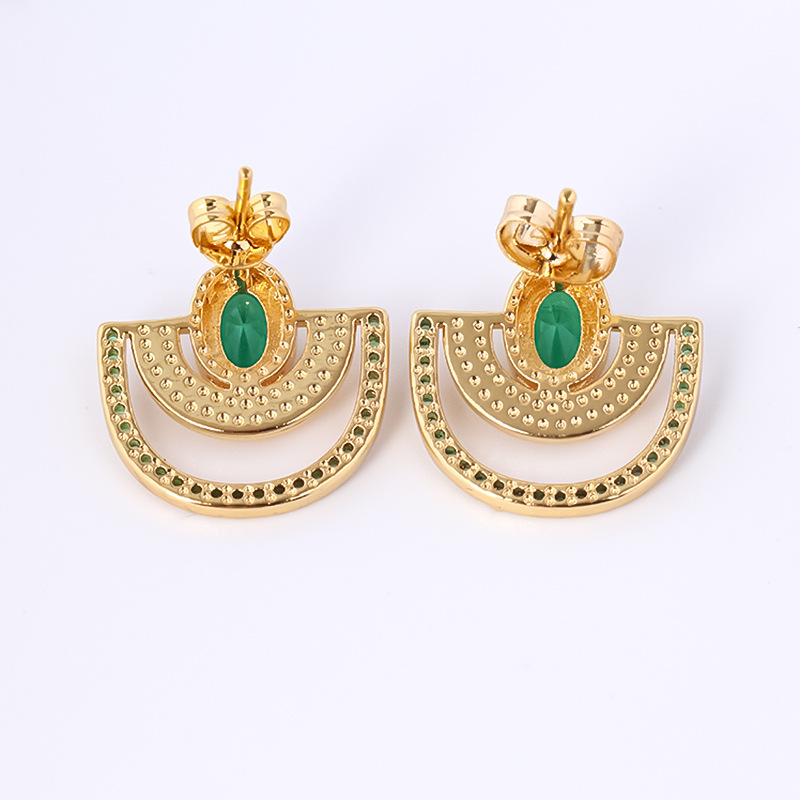 Boucles d'oreilles polyvalentes haut de gamme de niche pour femmes, nouvelles boucles d'oreilles à tige semi-rondes creuses micro-incrustées de zircons, haute rétention de couleur_voghion.com