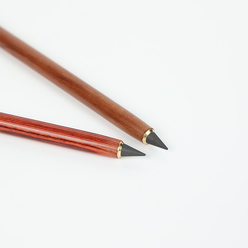 La tecnología negra de madera eterna lápiz grafito núcleo afilado-lápiz libre útiles escolares no pueden terminar de pintar constantemente lápiz de madera