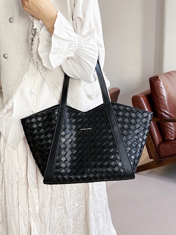 Nuevo bolso Tote marca de bolso plano tejido bolso de hombro de gran capacidad de mujer moda versátil bolso de brazo de viaje
