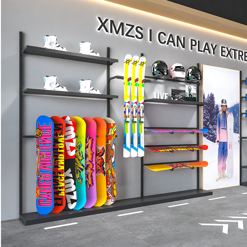 Esquí de nieve cascos de locomotora negros tienda de ropa estante de exhibición artículos deportivos estante de ropa de hombre retro