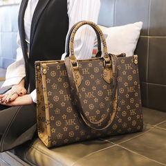 Tot Bags for Women, Large Capacity, 2023 New Model, Trendy, High-End, Stylish, Autumn/Winter Commute Shoulder Bag, One Piece Dropshipping