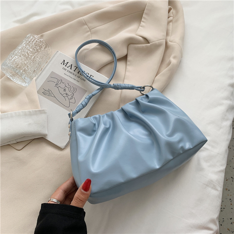 Bag Women's 2022 New Women's Bag Korean Version Fashion Simple Underarm Bag Shoulder Messenger Solid Color Pleated Cloud Bag