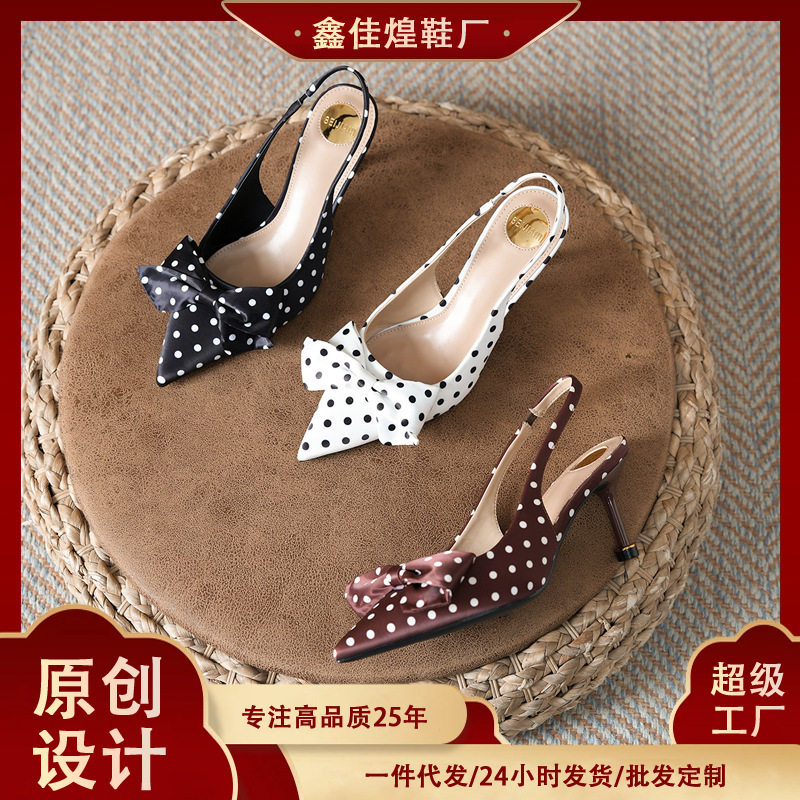 Sandal cao gót mũi nhọn bít mũi quai ngang chấm bi thắt nơ, gót 6–8 cm — Màu nâu, Màu trắng ngà, màu đen