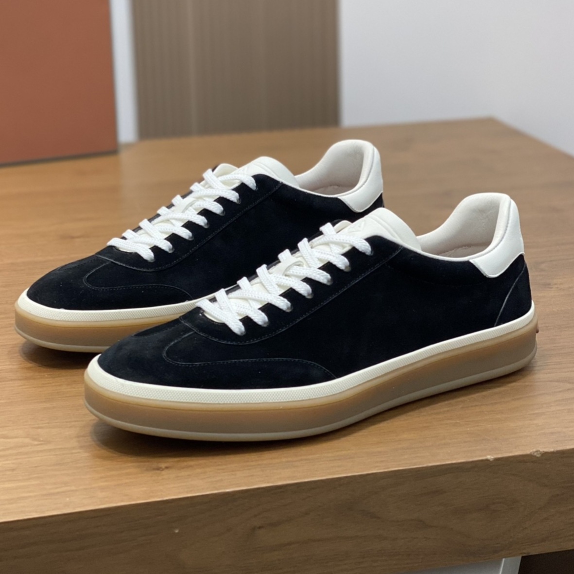 Scarpe casual uomo stile europeo in scamosciato stringate classiche_voghion.com