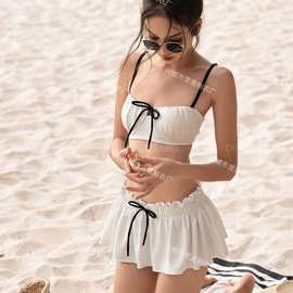新款泰式泳衣ins分体三件套纯欲泡温泉少女甜美小胸游泳衣女泳装