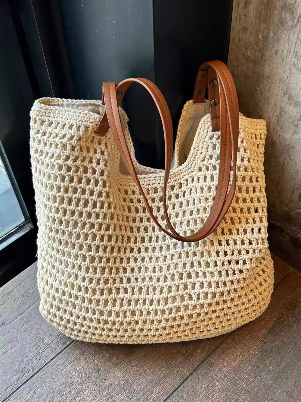 Bolso de gran capacidad tejido a mano del bosque literario, salida de primavera para mujer, bolso de paja hueco ligero, bolso de malla