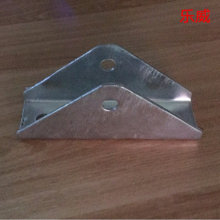 光伏组件光伏三角链接件热镀锌光伏三角链接件多孔三角链接件