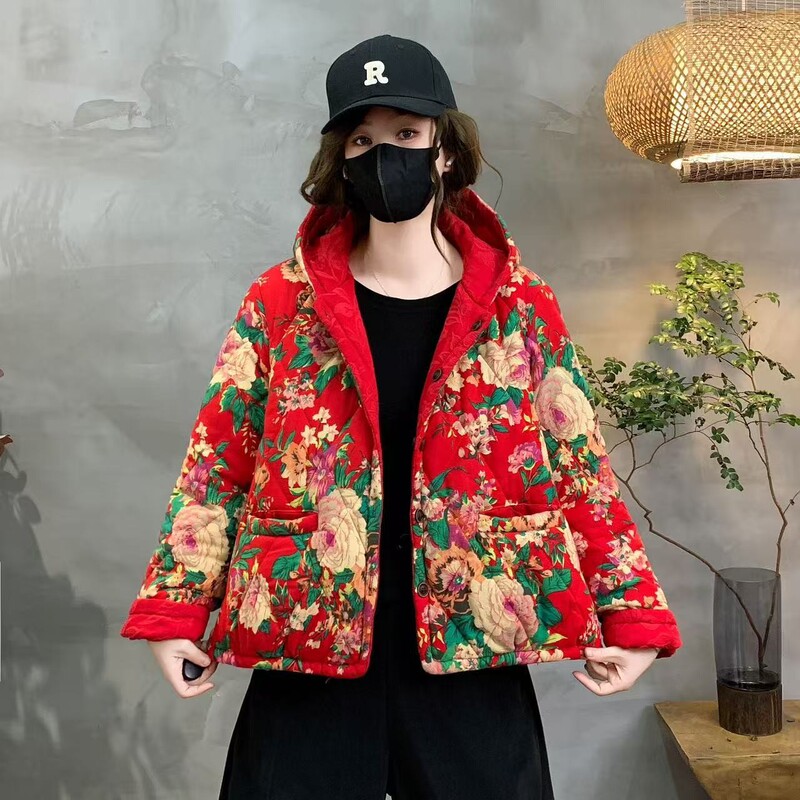 Floral Pattern Cotton-Padded Jacket for Middle-Aged and Elderly Women, Winter Warm and Thickened Design, Large Size Loose Hooded Top Floral Pattern Cotton-Padded Jacket for Middle-Aged and Elderly Women, Winter Warm and Thickened Design, Large Size Loose Hooded Top