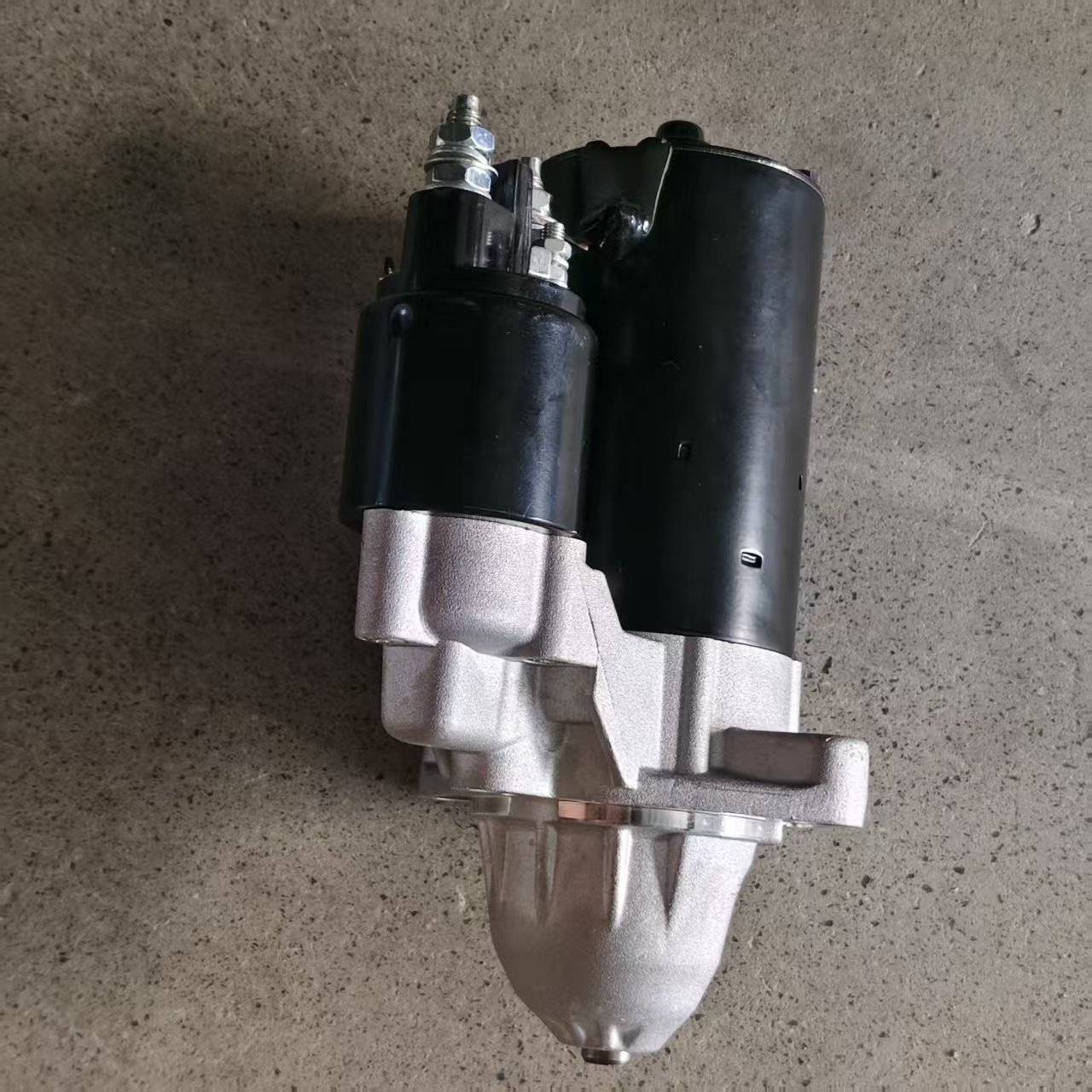Starter Motor Suitable for BMW 320/325 12V 1.8KW 9T 12417796892