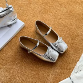 女式休闲单鞋;运动休闲鞋;女式时装单鞋