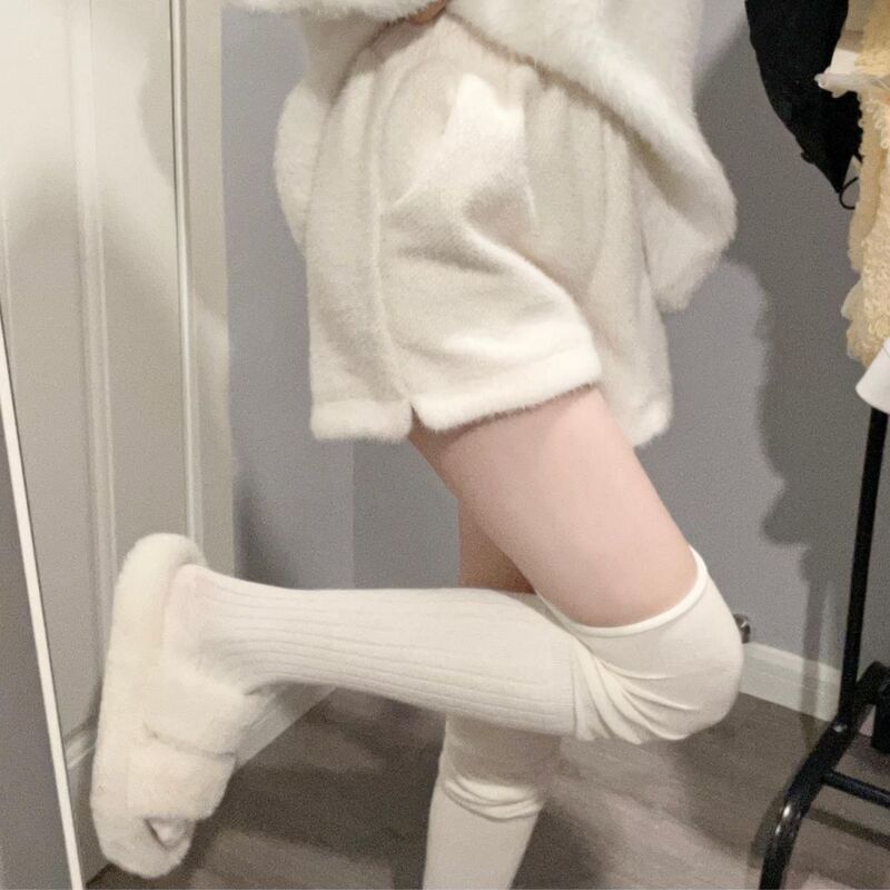 Mink Velvet Shorts White Cute, Gentle, Loose and Slim Women's Autumn and Winter Plush Elastic Versatile A-Line Wide-Leg Shorts
