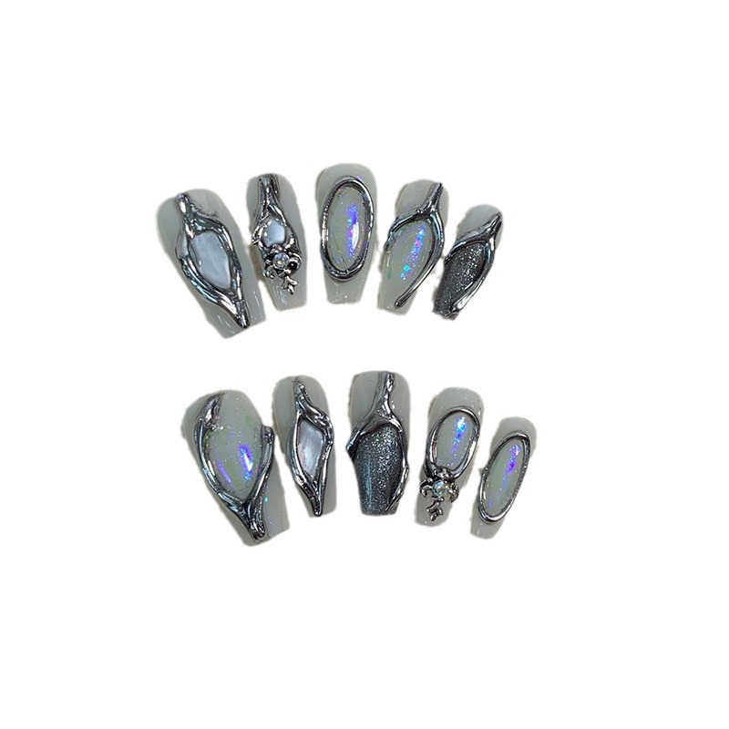 Armor portátil hecho a mano de longitud media barroco ligero lujo de alta gama 2024 nuevo parche de uñas de celebridades de Internet caliente