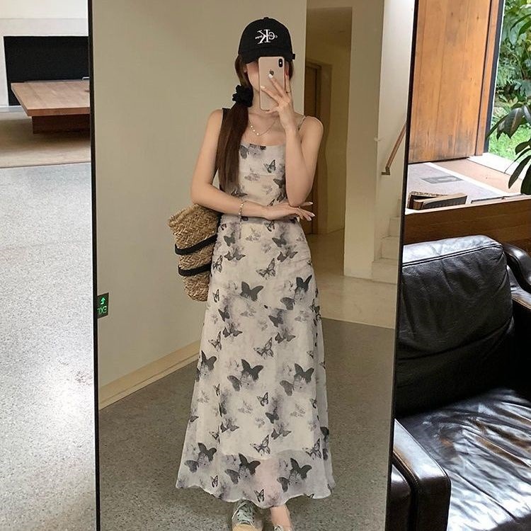 夏季新款清冷水墨蝴蝶碎花吊带连衣裙女法式别致绝美时尚气质裙子