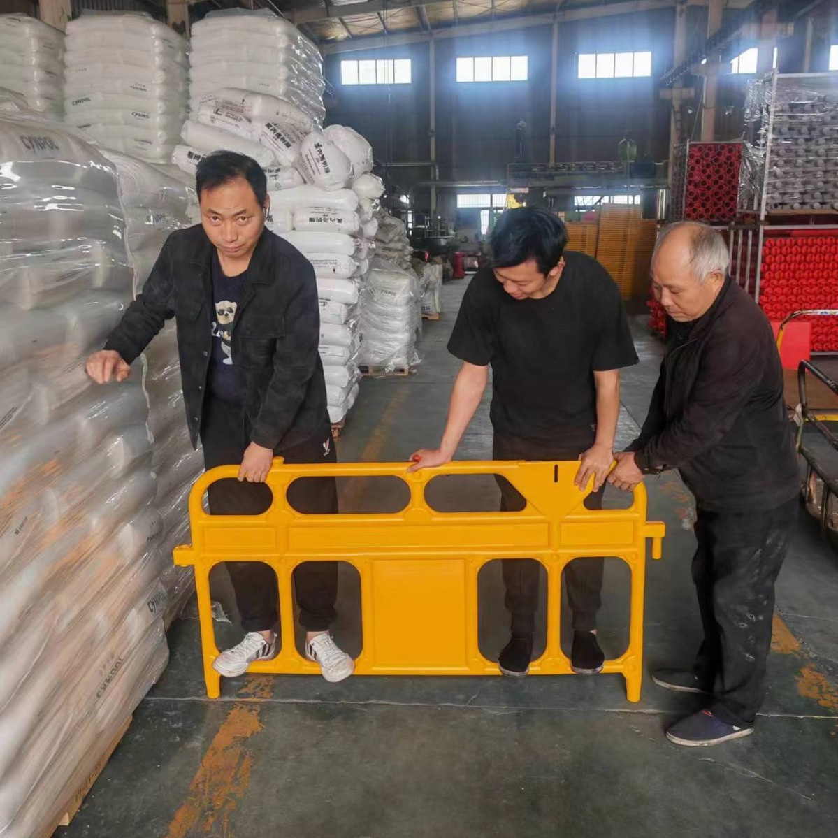 塑料护栏吹塑隔离栏可移动反光塑料胶马道路全新料施工围栏