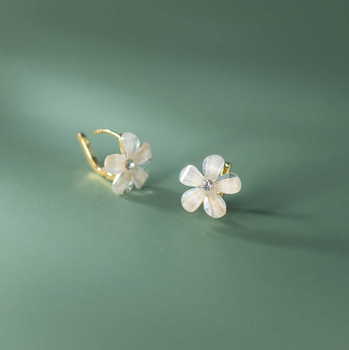 Eloch s925 plata coreana sen de cinco flores de verano pequeñas flores frescas joyas para orejas M02419