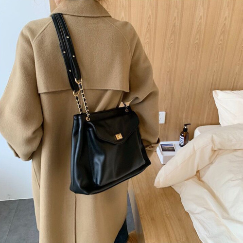 2024 cross-border new Korean style fashion large capacity simple ins retro shoulder bag versatile single shoulder diagonal large bag for women