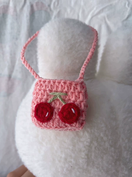 Red cherry small shoulder bag (finished product)