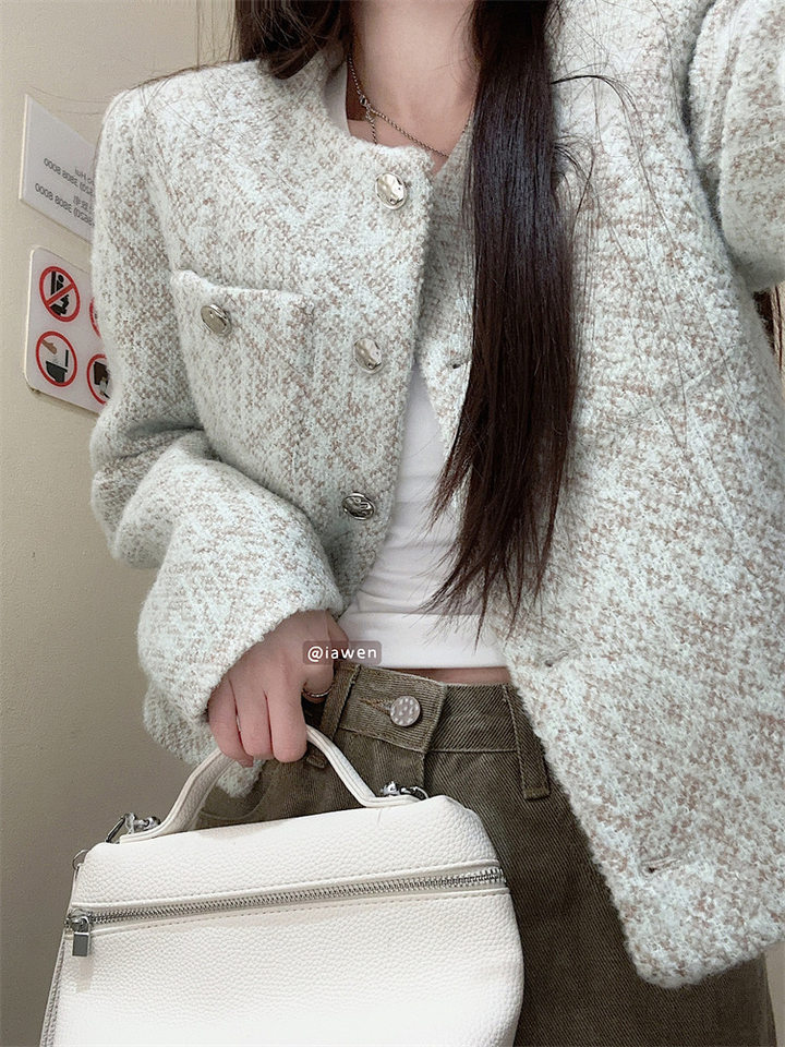 Áo khoác ngắn nữ dáng Chanel chất liệu dạ len phối sợi mohair, tay dài cổ tròn — màu xanh nhạt chi tiết 16