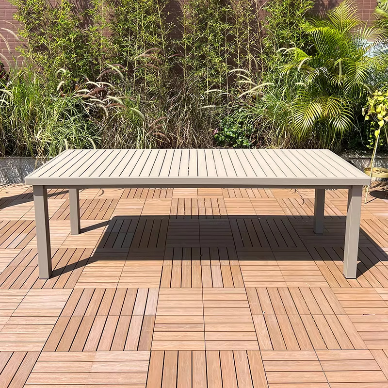 Mesas y sillas de comedor de balcón al aire libre nórdico Patio de la villa Sala de sol Jardín del hotel Recreación al aire libre Cuerda de ocio Muebles de silla de ratán