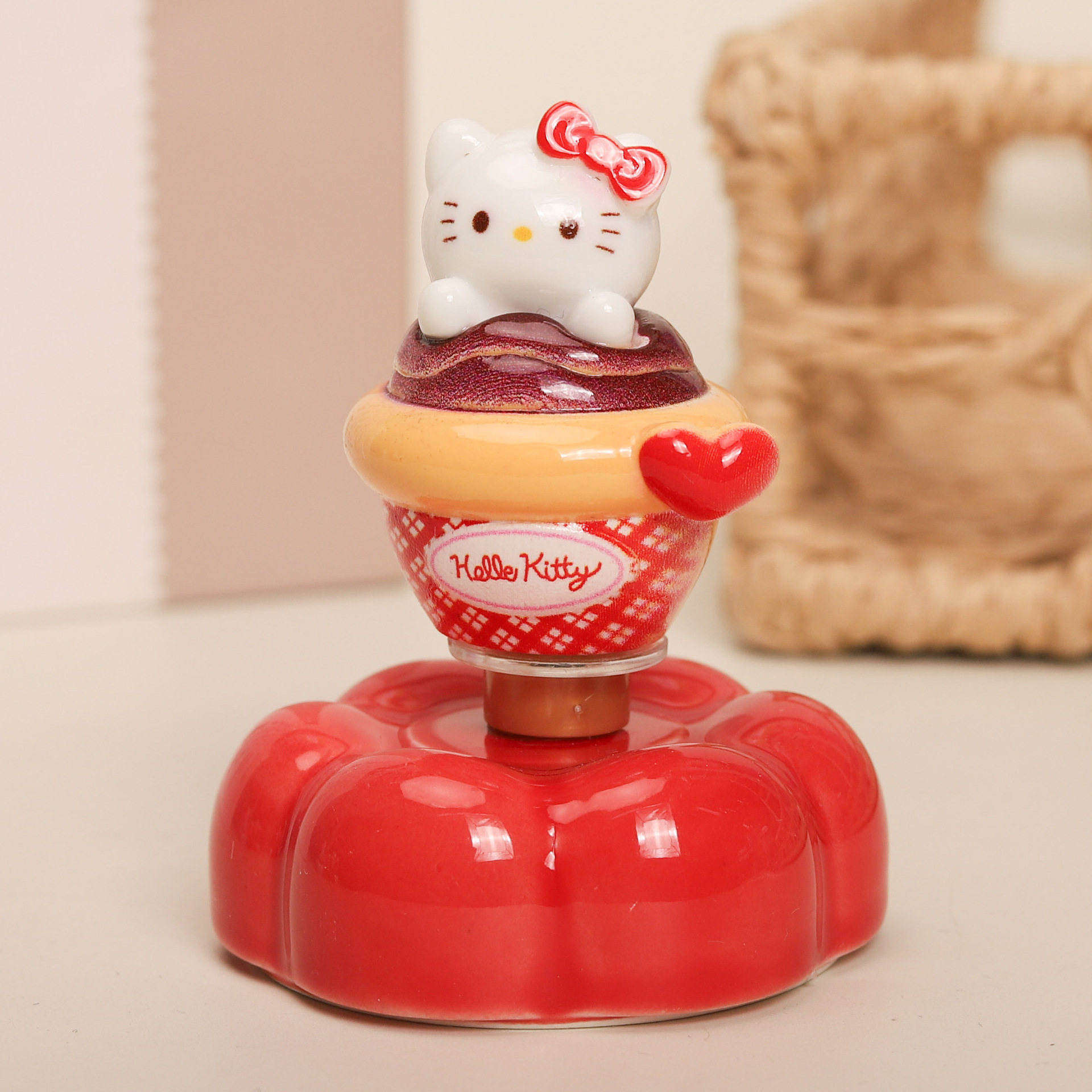 Trendy Food Toy Afternoon Tea Cat Spinner Car Desktop Rotating Ornament Gift for Stalls and Giveaways Wholesale