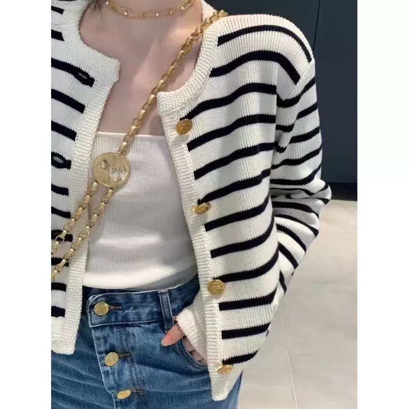 Вязаный осенний кардиган, короткая кофта, стиль Chanel‑французский свободный крой, один размер