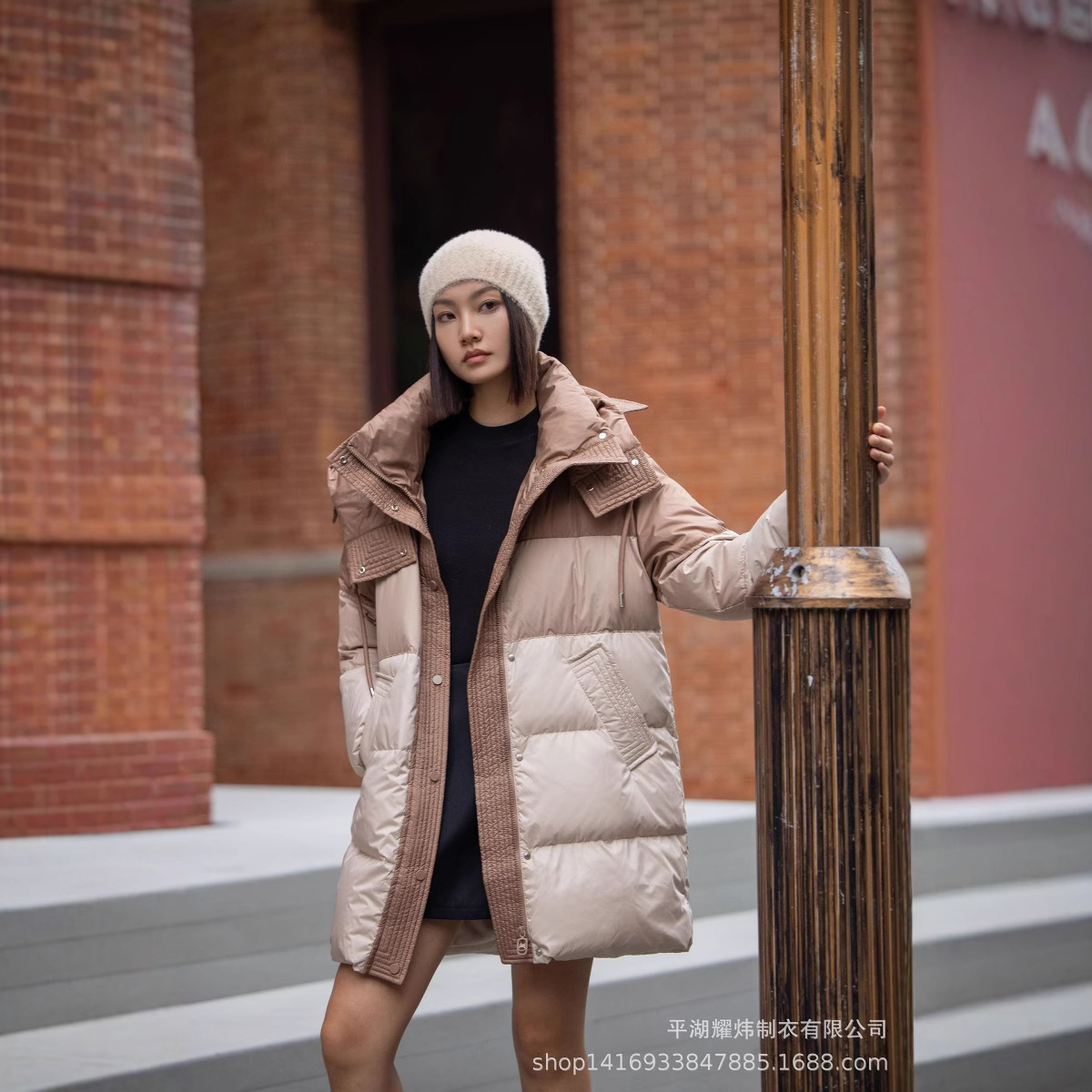 2024 Winter New Women's down Jacket, Long Goose down Jacket, Gradient Color Puffer Jacket, 90% Goose Down, Slimming and Cold-Proof