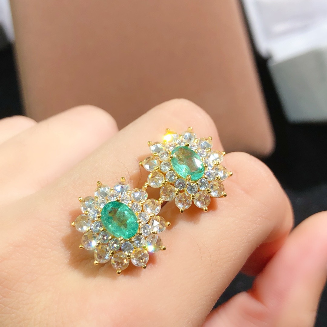 Cross-border natural emerald earrings for women, niche high-end 925 silver jewelry, 5x7mm, direct from the factory