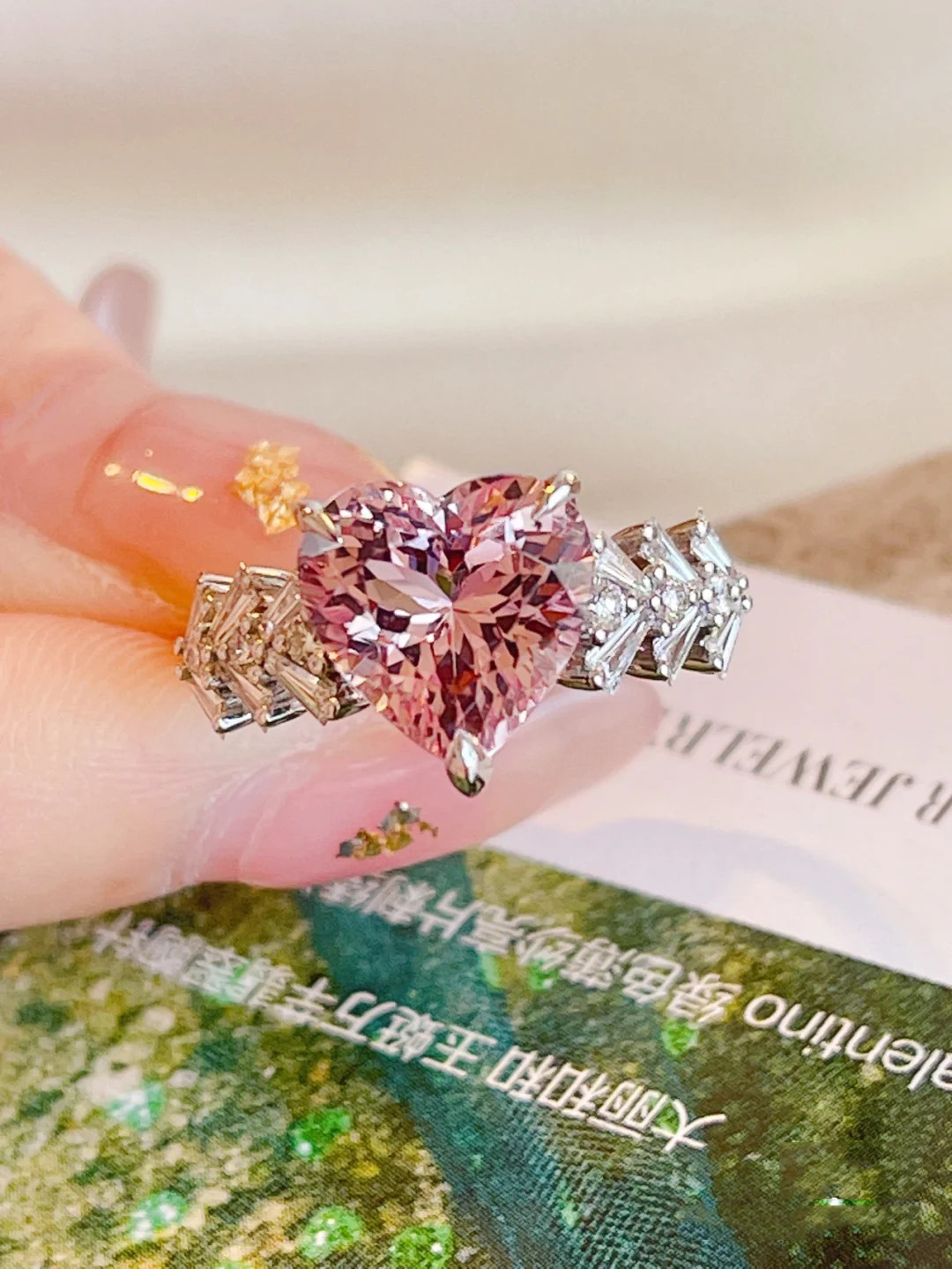 Fashion Heart Shape Metal Inlay Zircon Women's Rings 1 Piece display picture 5