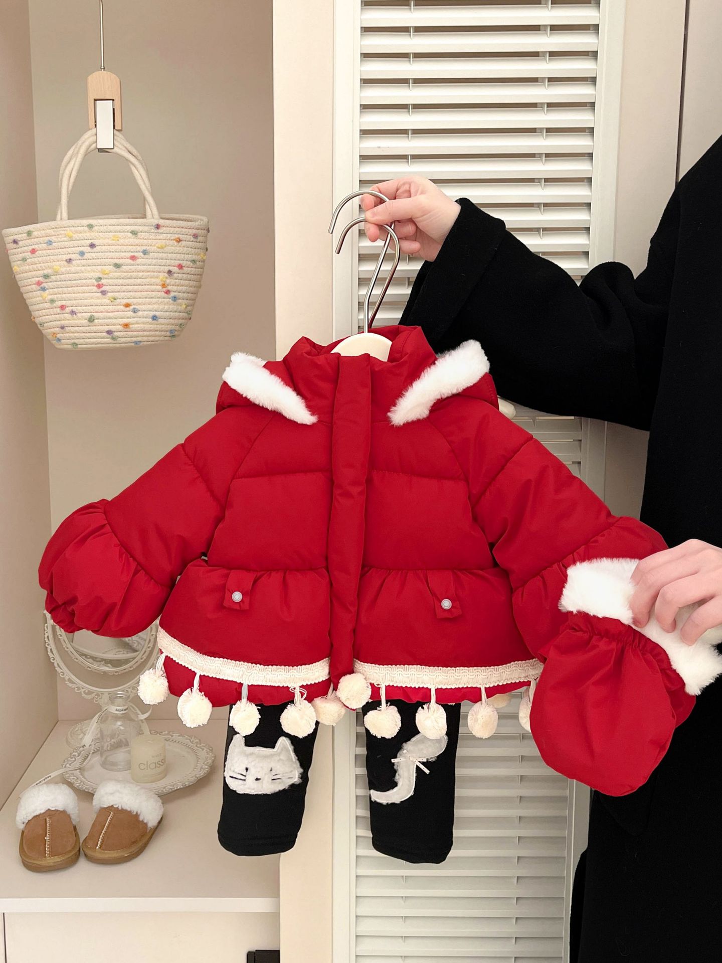 Niñas de invierno rojo algodón extranjero bebés encapuchados color de pelo grueso algodón bebés cálidos Año Nuevo